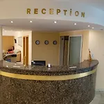 酒店 оазис парк 3*