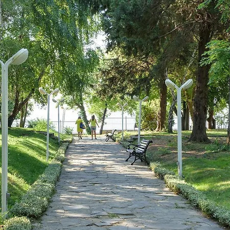 оазис парк 3* 内塞伯尔