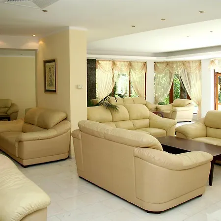 酒店 оазис парк 3*