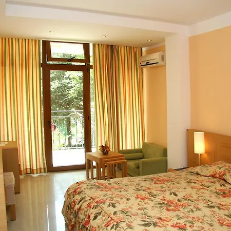 酒店 оазис парк 内塞伯尔