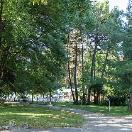 酒店 оазис парк 内塞伯尔