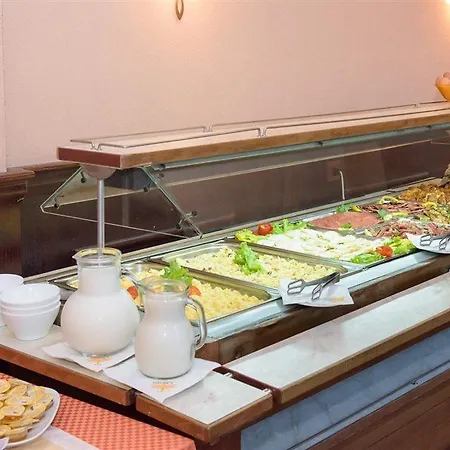 оазис парк 3* 内塞伯尔