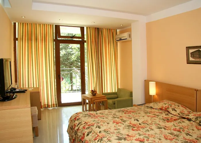 Hotel оазис парк Nesebăr